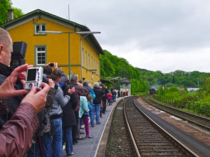 06 Halt des zweiten Zuges